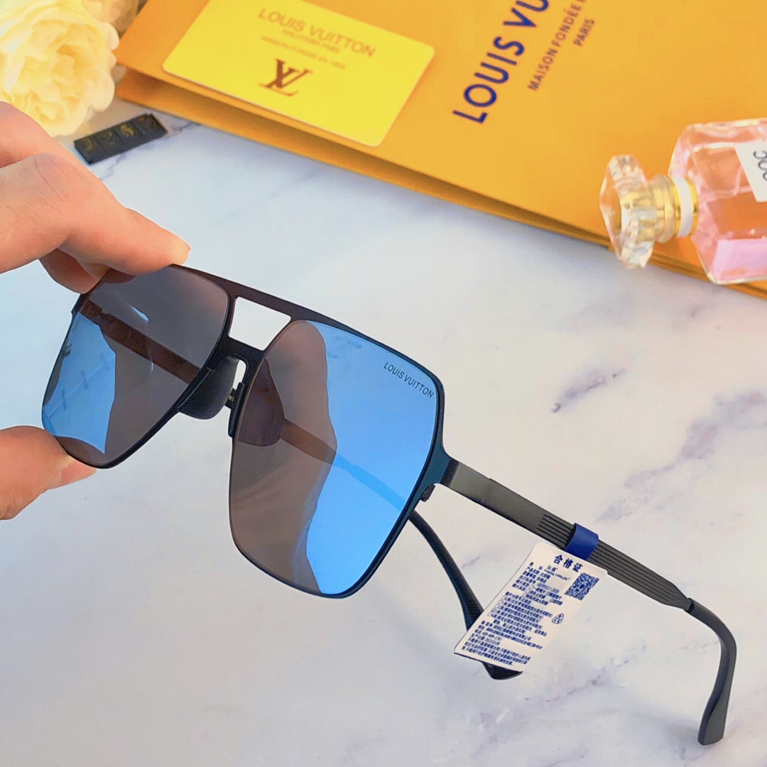 Sunglasses Louis Vuitton LV2255 - vstockx