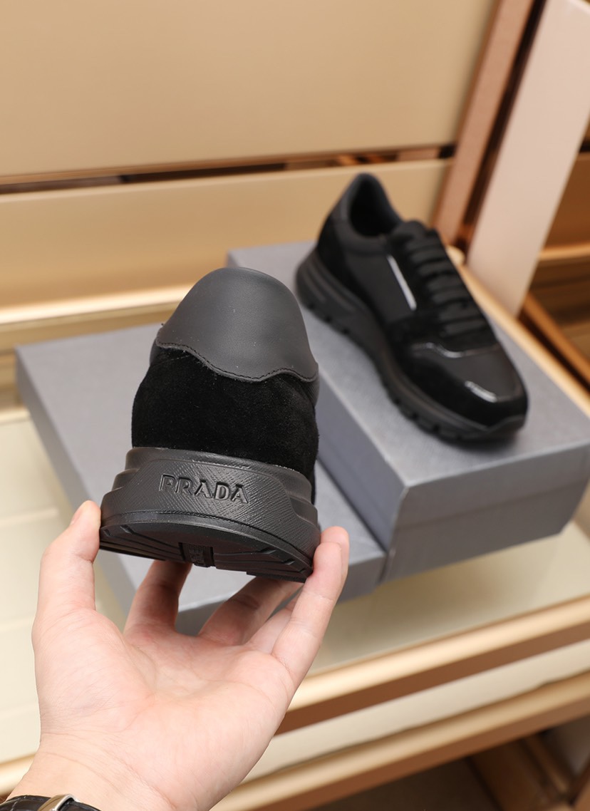 Prada Low Top sneaker 25 - vstockx