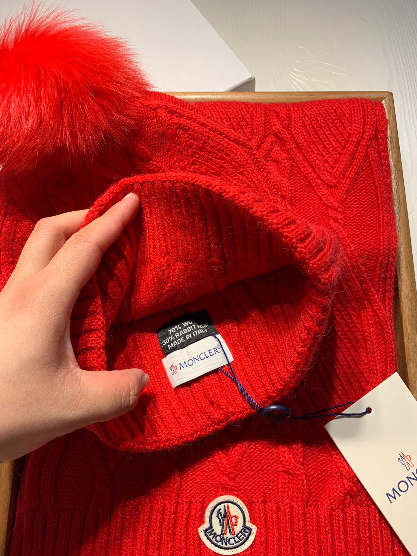 Hat & Scarf Moncler 2 - vstockx