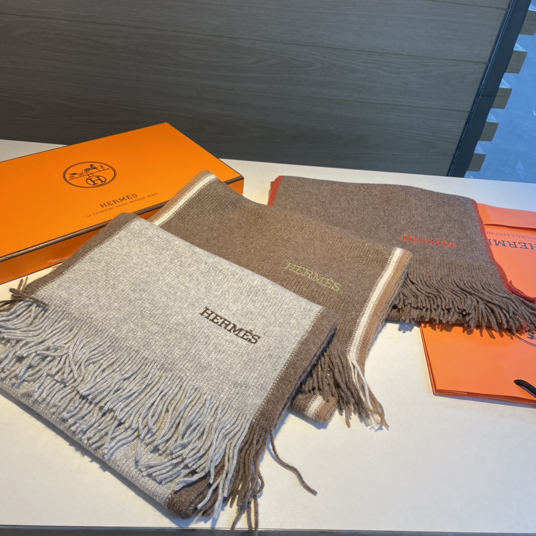 Streetwear Scarf Hermes 329026 size�?0*180cm - vstockx