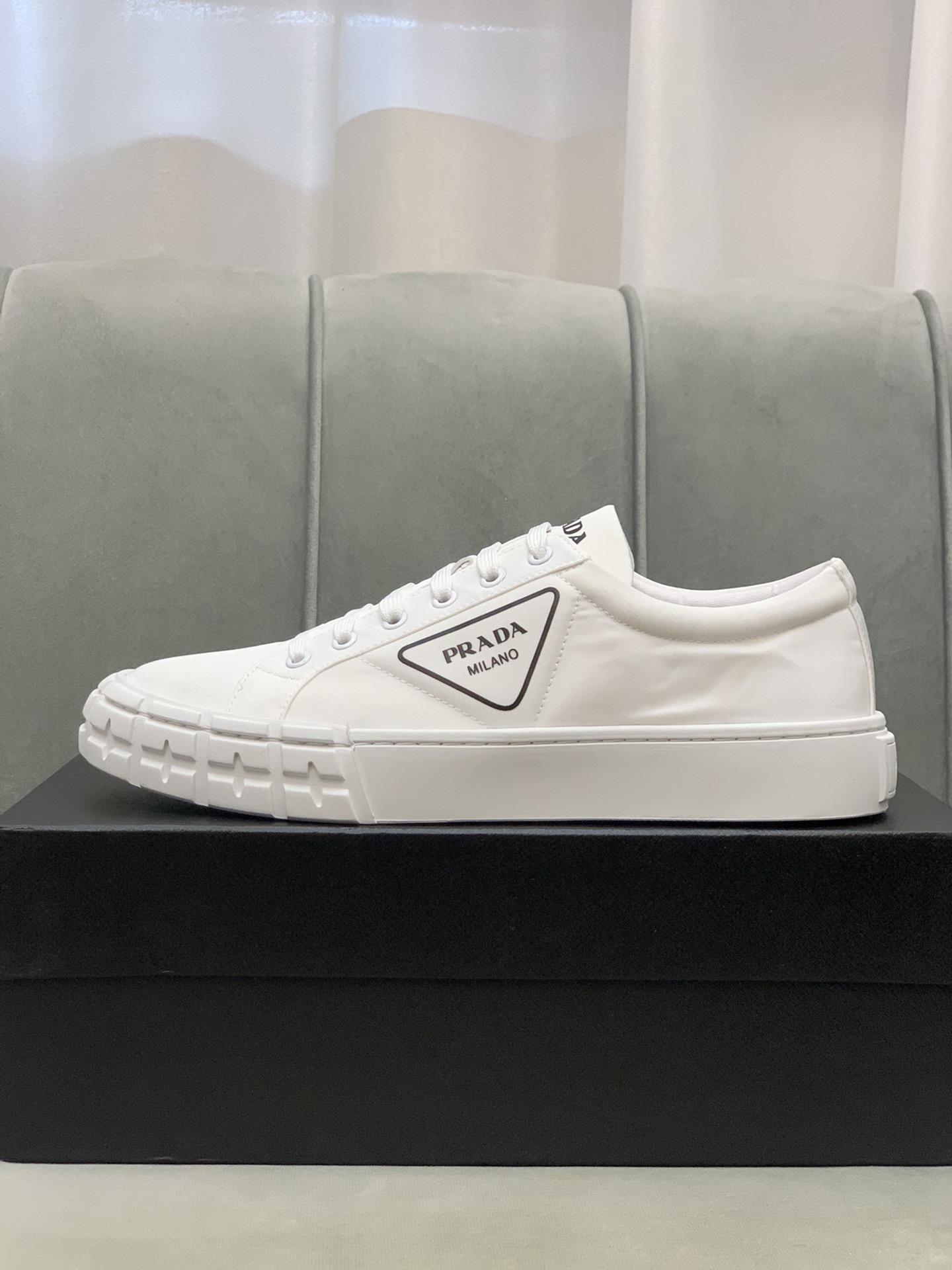 Prada Wheel Cassetta sneaker 8 - vstockx