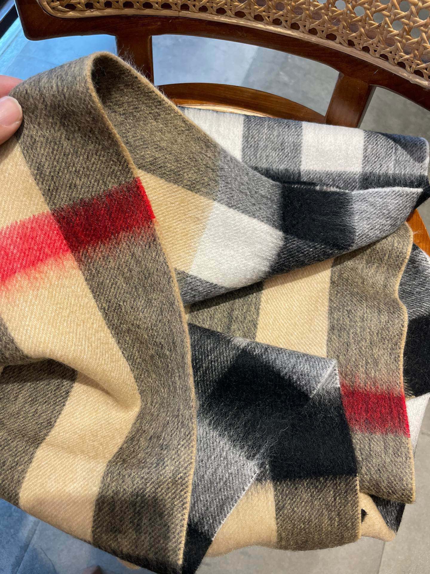 Streetwear Scarf Burberry 329087 size:35*200cm - vstockx