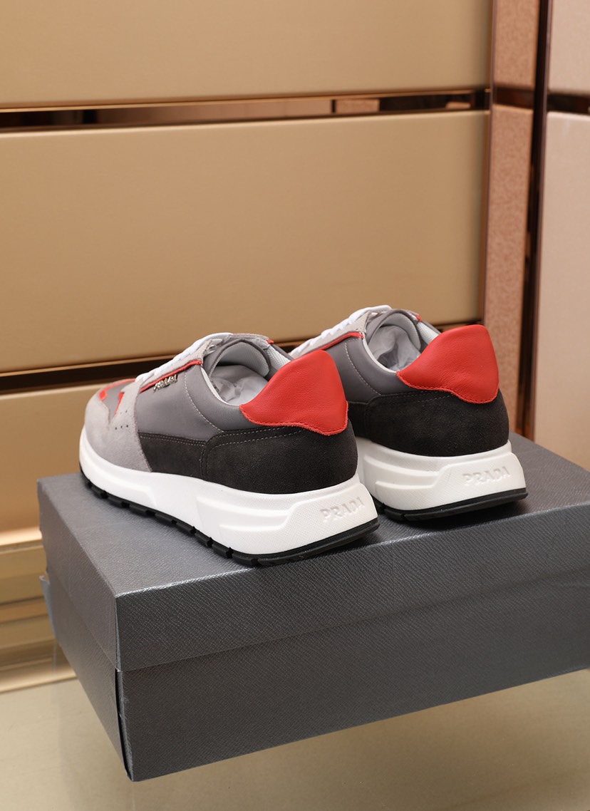 Prada Low Top sneaker 26 - vstockx