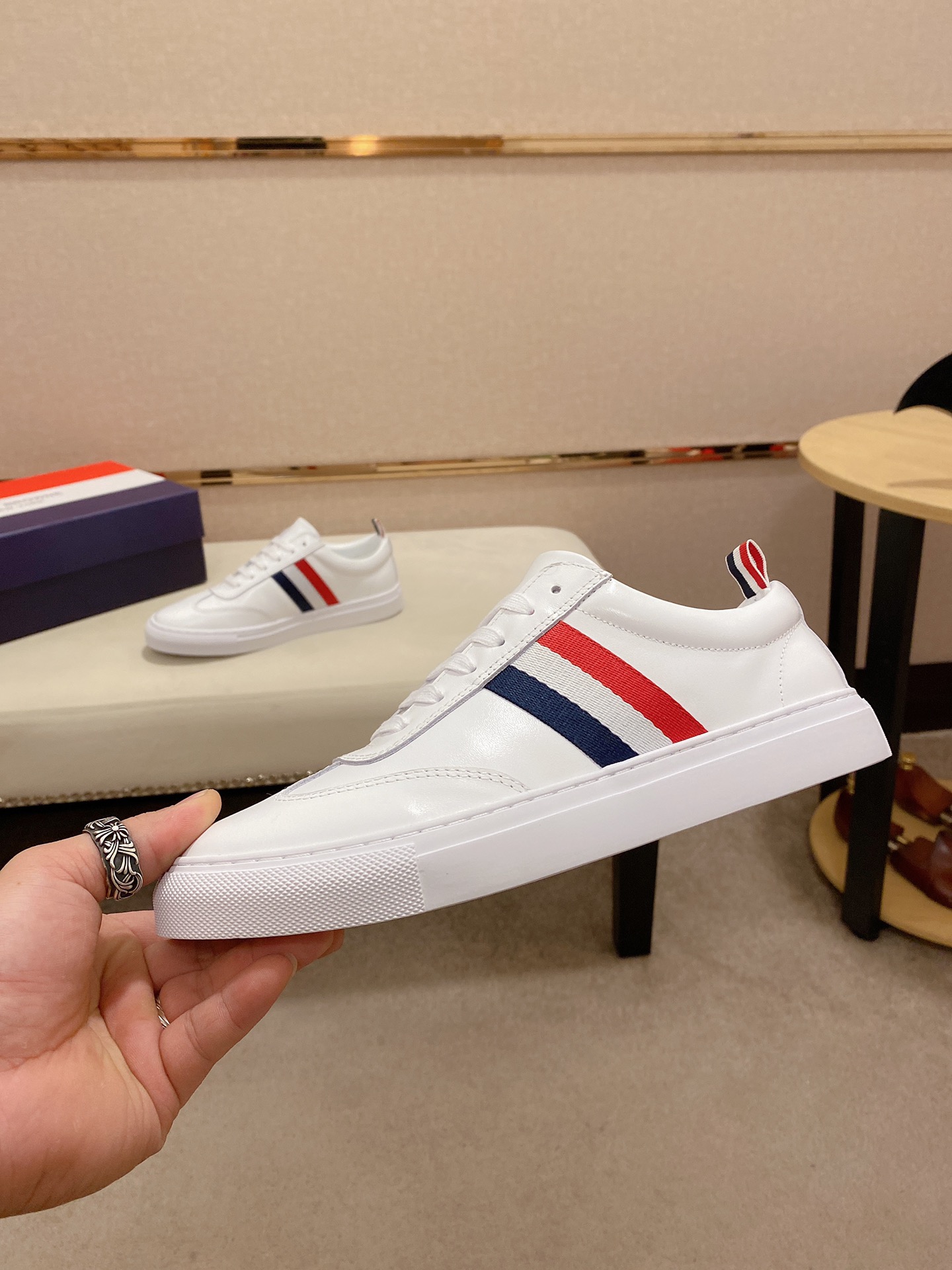 Thom Browne Low Top Sneaker 5 - vstockx