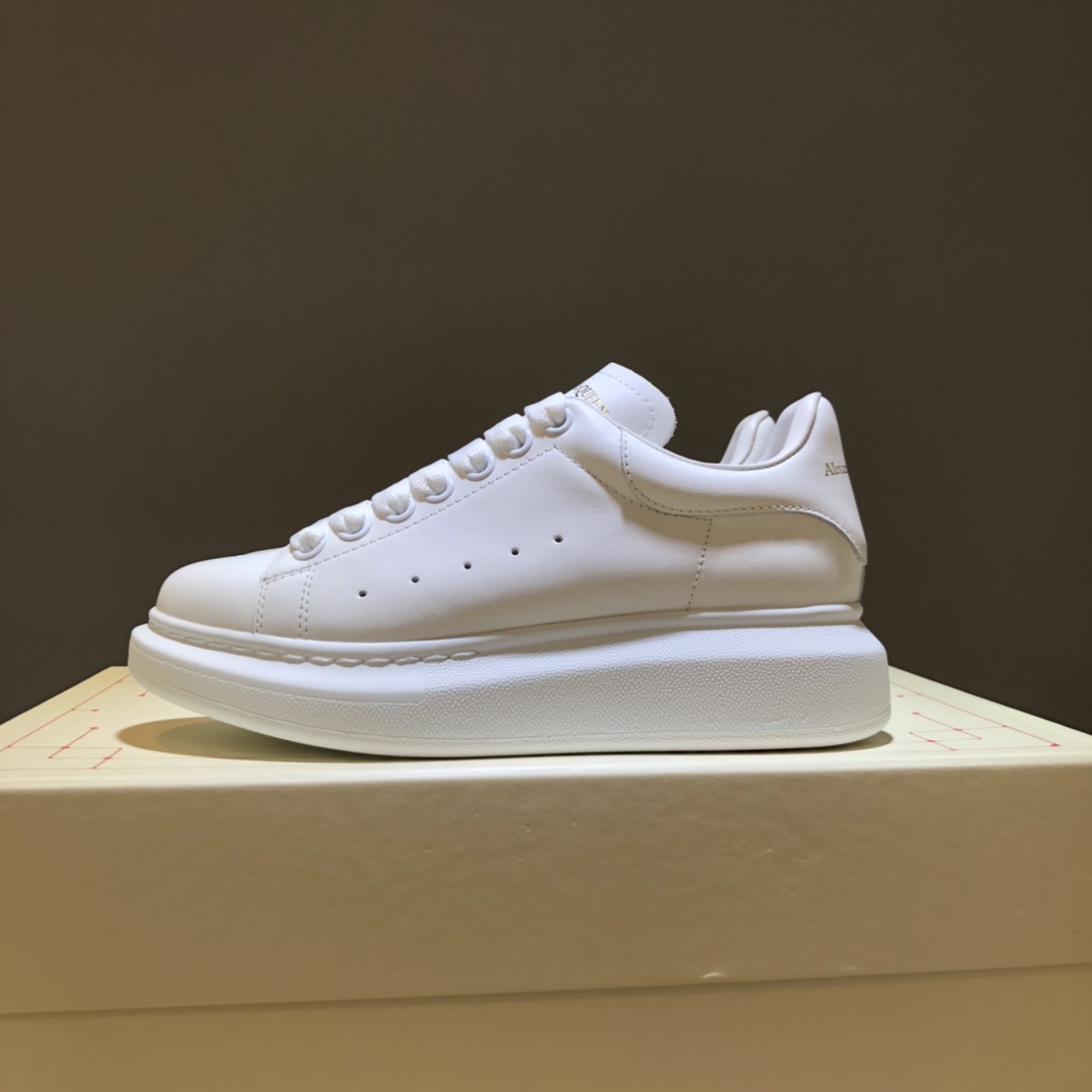 Alexander McQueen Oversized White - vstockx