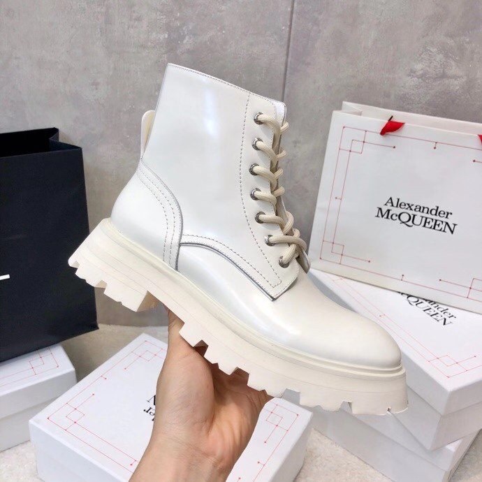 Alexander McQueen Silhouette Wander Boot Chelsea Boot Size 35-40 - vstockx