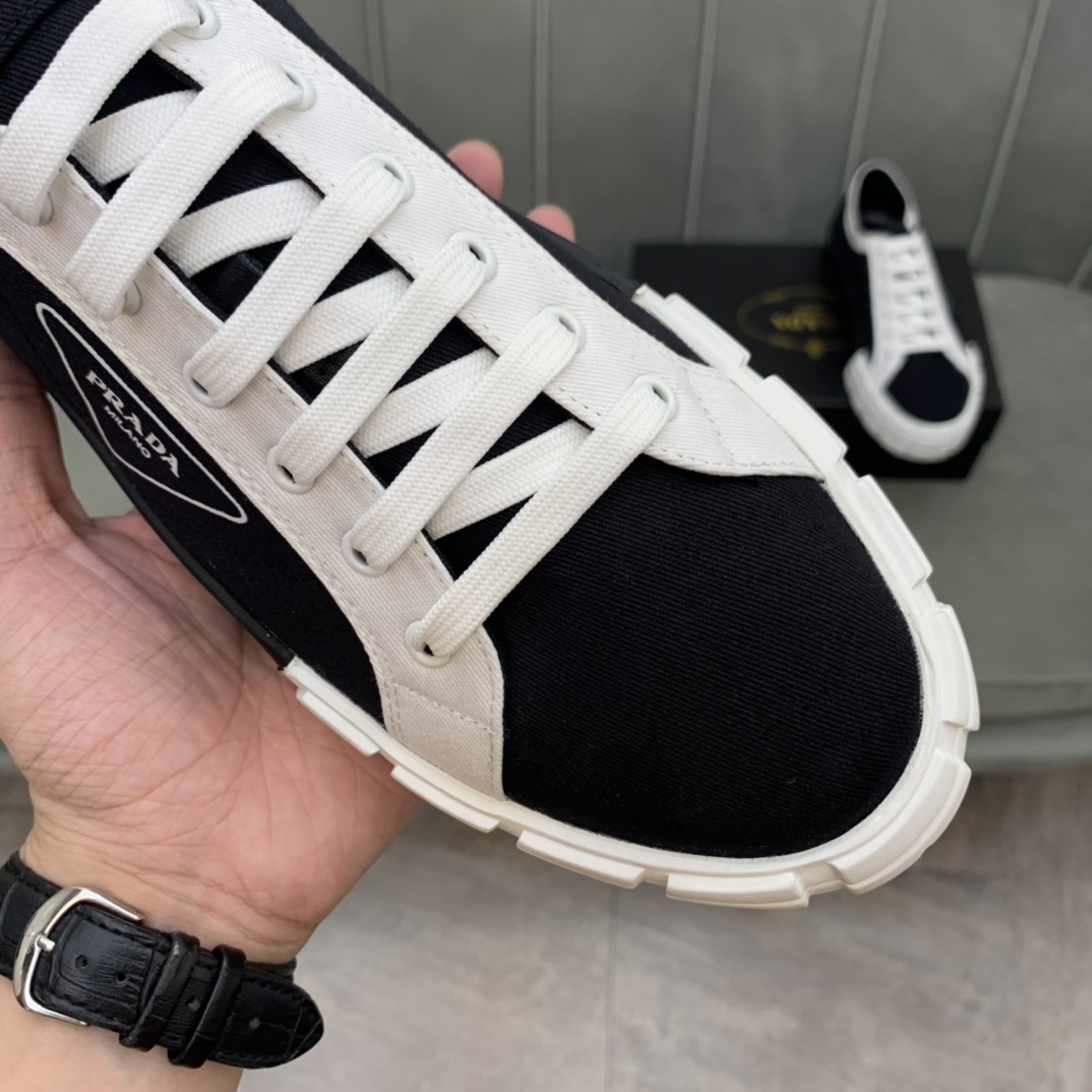 Prada Wheel Cassetta sneaker 4 - vstockx