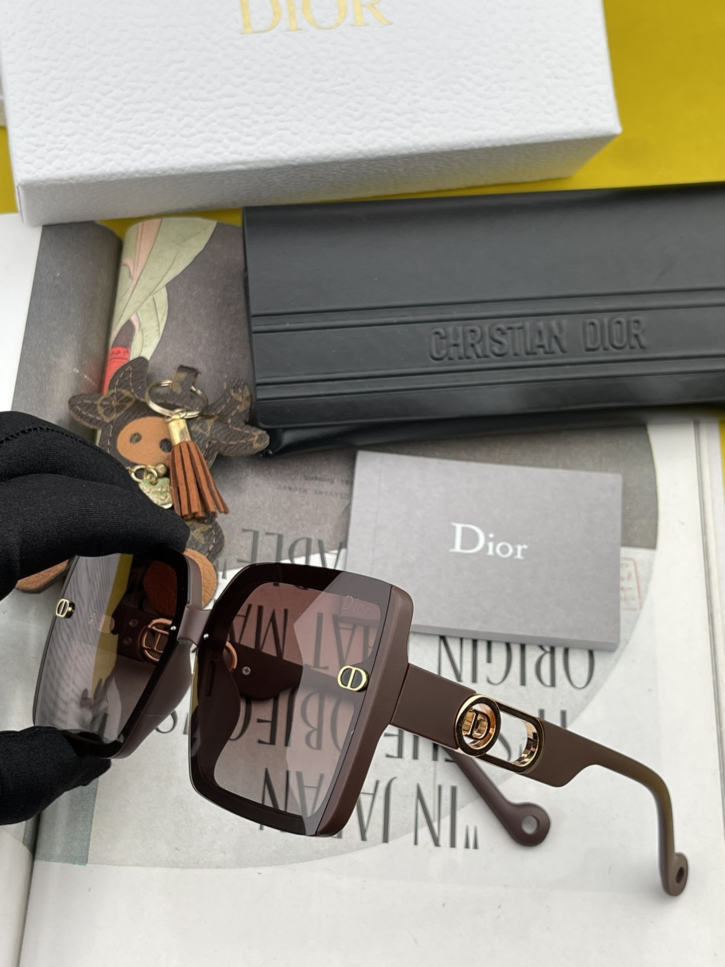 sunglasses Dior D8290 - vstockx