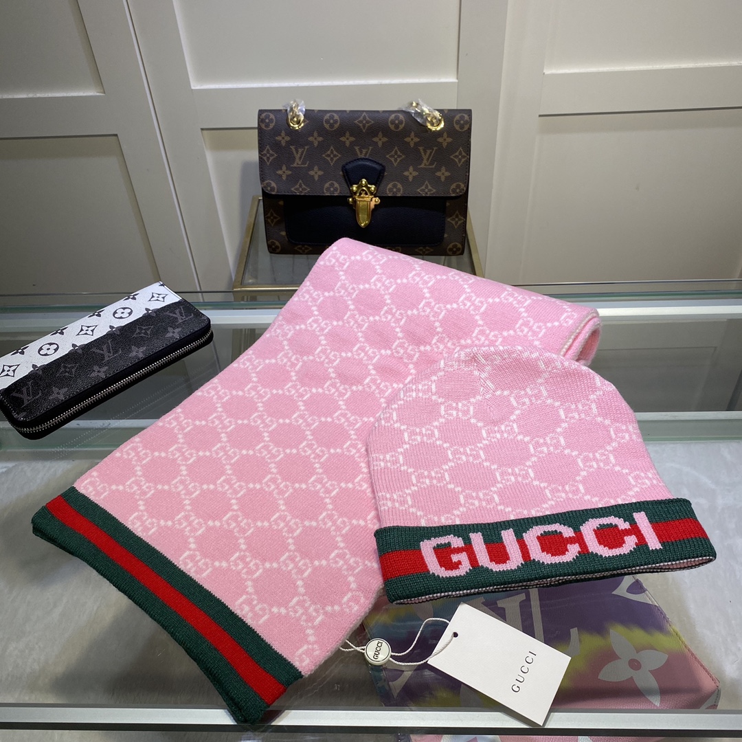 Hat & Scarf Gucci 1 - vstockx