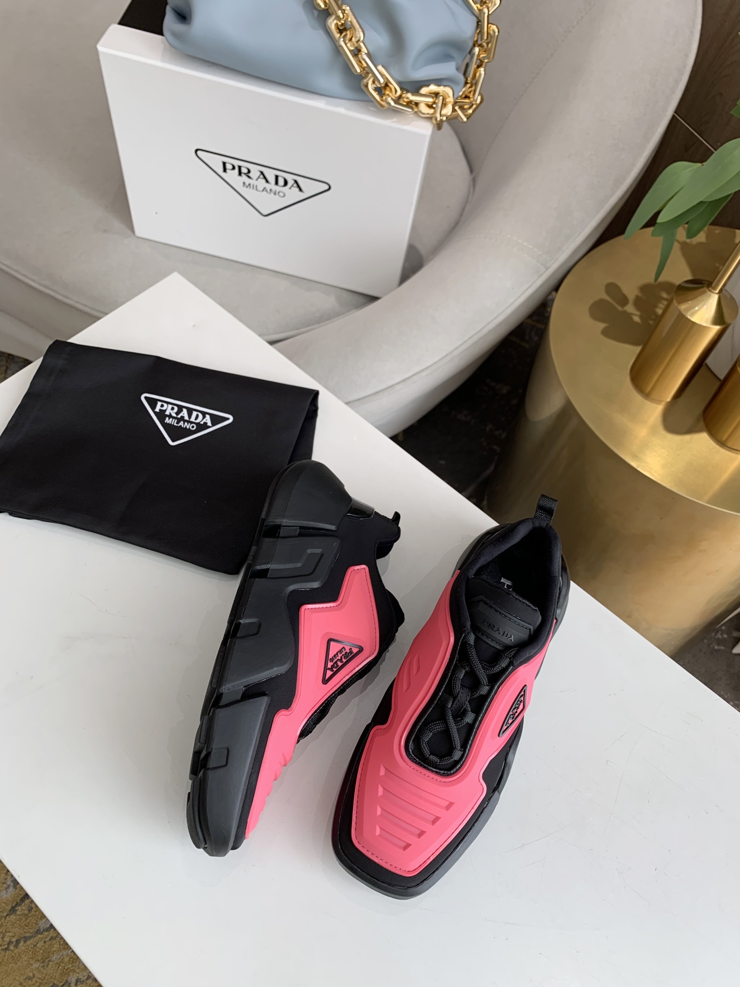 Prada Low Top sneaker 46 - vstockx