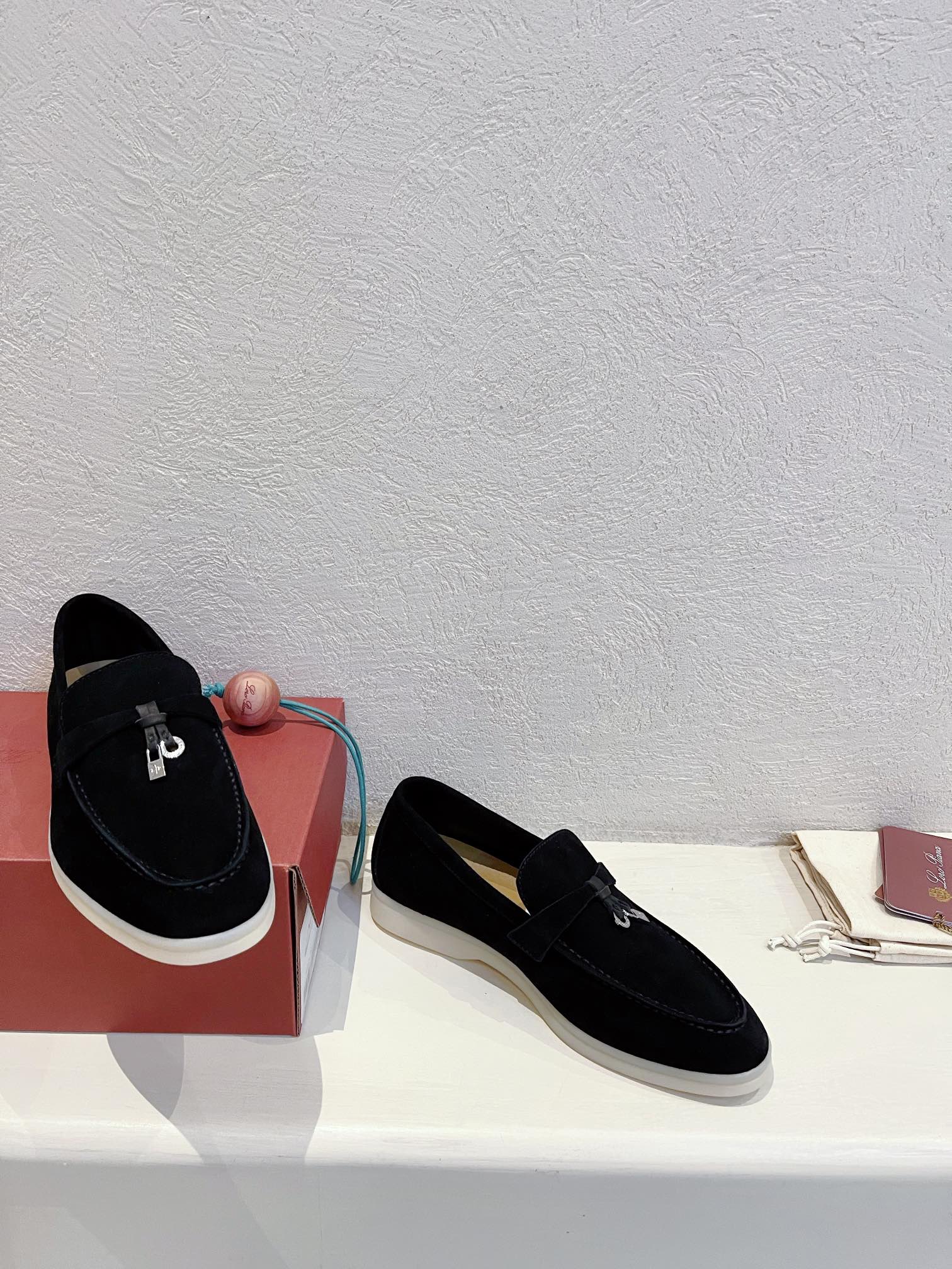 Loro Piana shoes 145 - vstockx