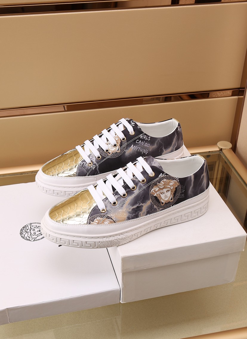 Versace Greca Sneaker 26 - vstockx