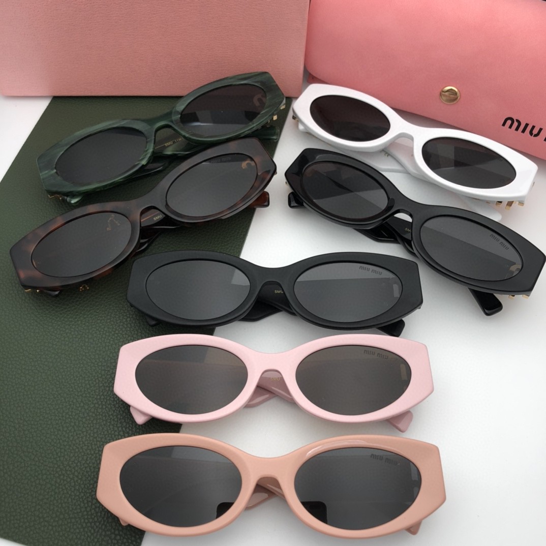 sunglasses Miu Miu SMU11WS - vstockx