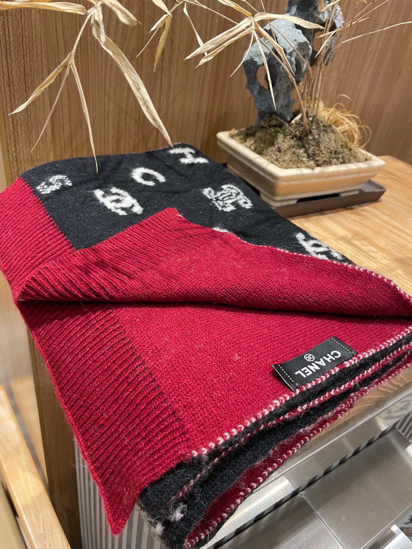 Streetwear Scarf CHANEL 328927 SIZE:35*180cm - vstockx