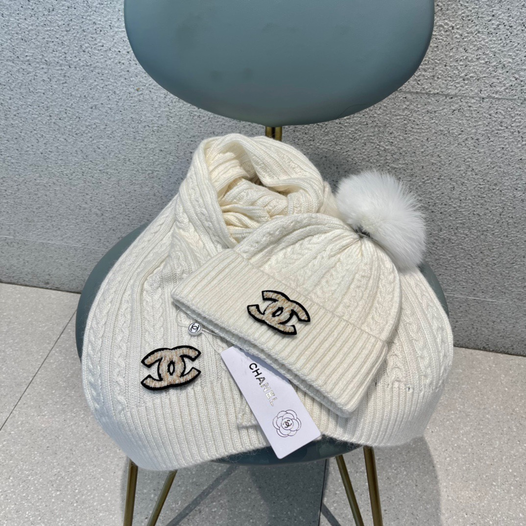 Hat & Scarf Chanel 5 - vstockx
