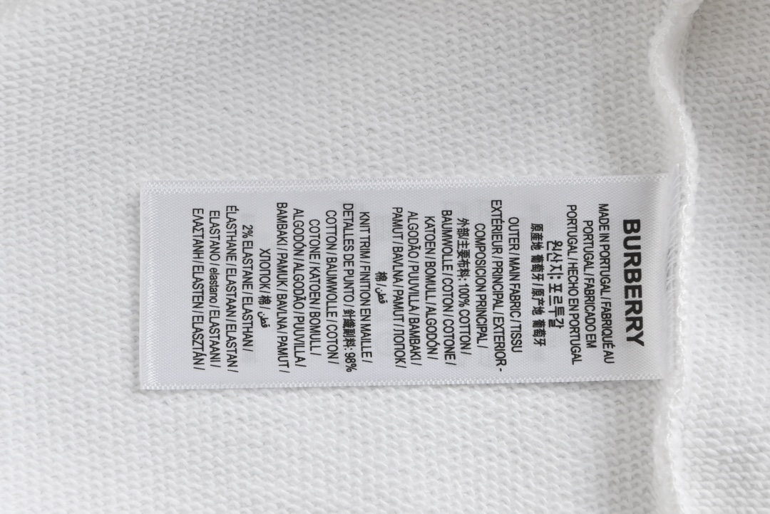 Clothes Burberry 811 - vstockx