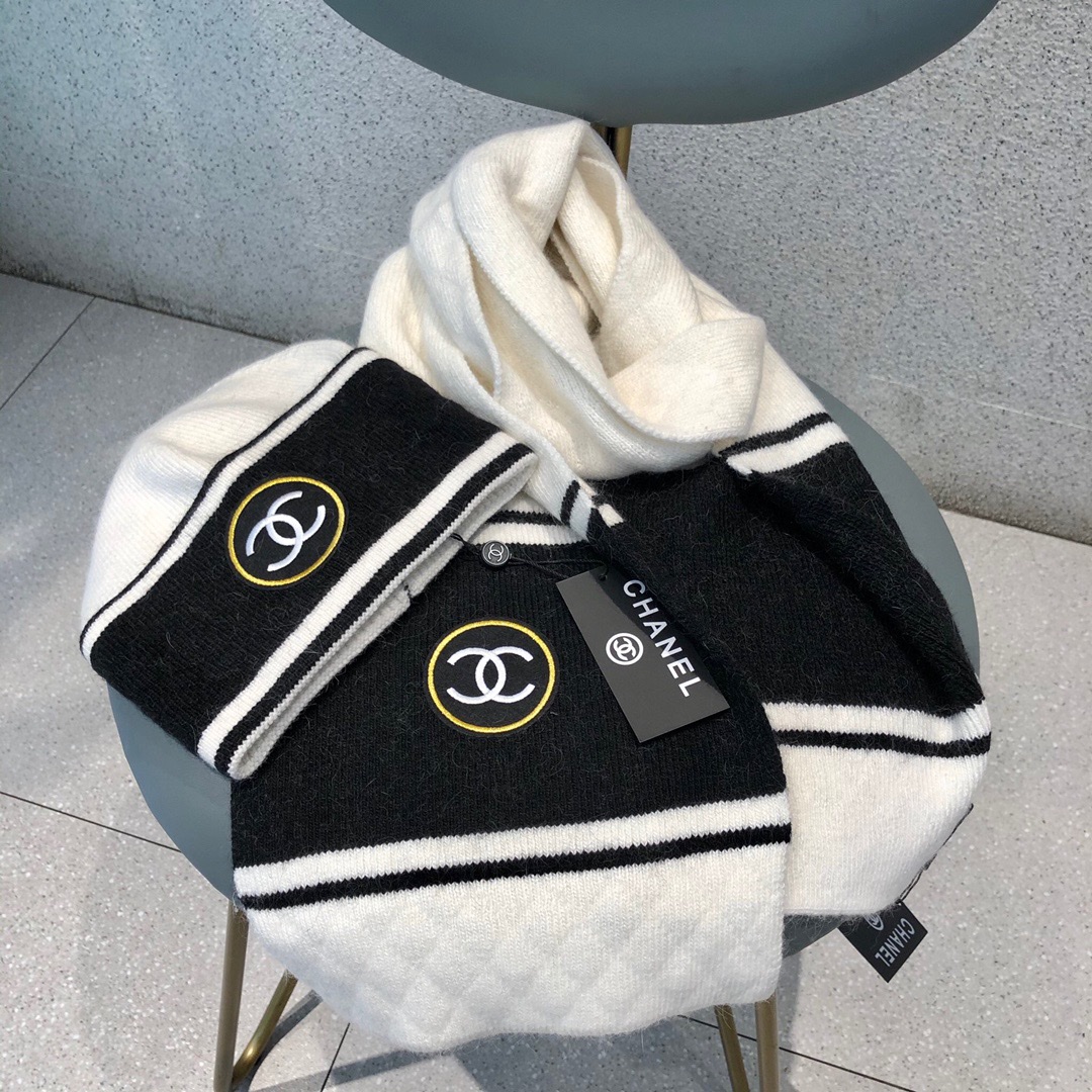 Hat & Scarf Chanel 1 - vstockx