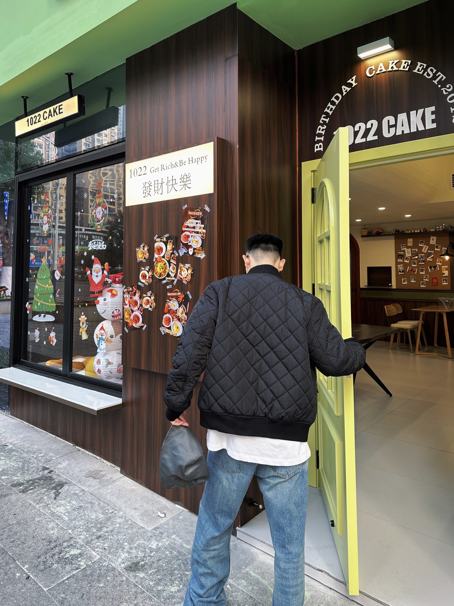 Clothes Burberry 820 - vstockx