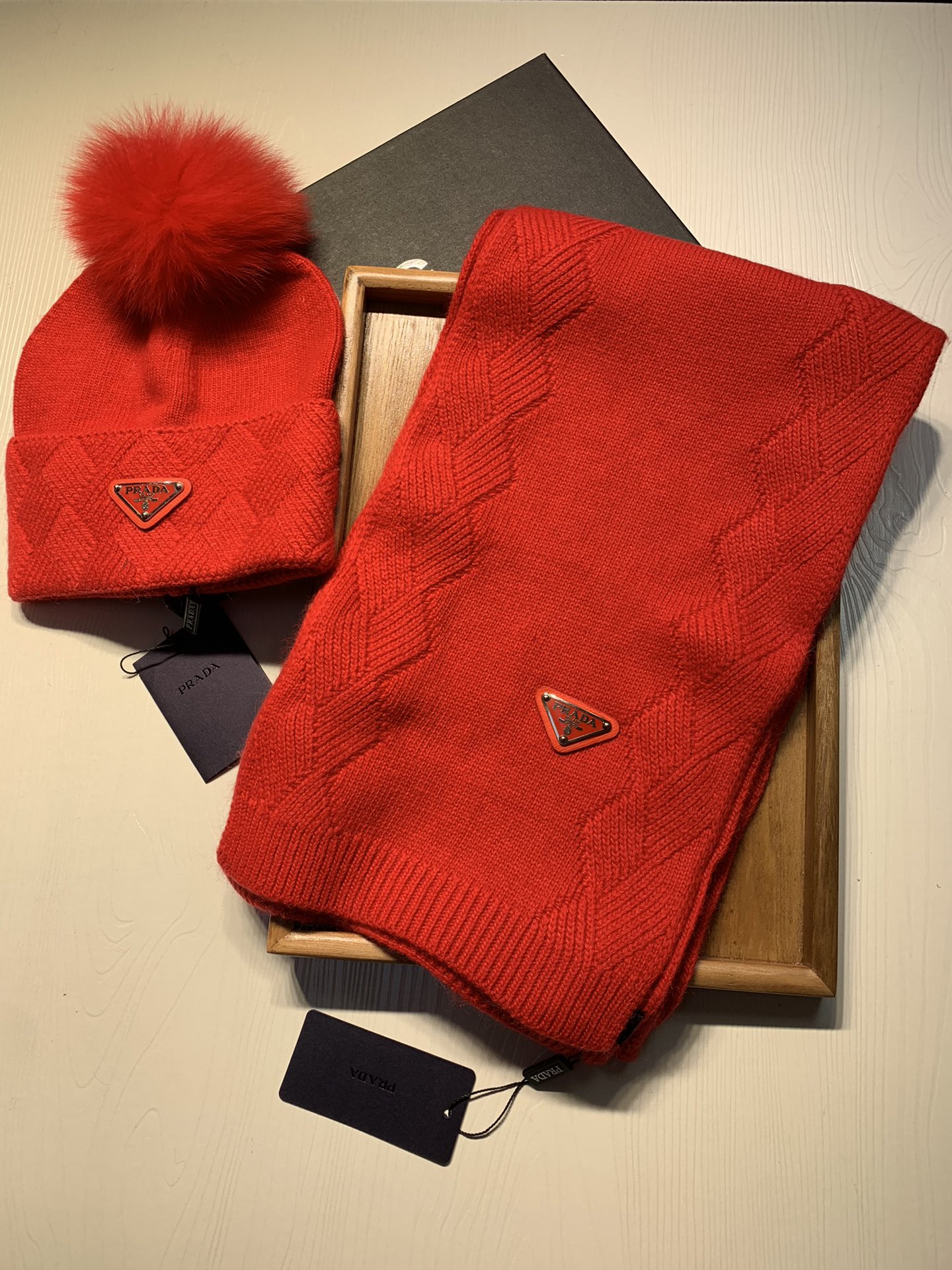 Hat & Scarf Prada 2 - vstockx