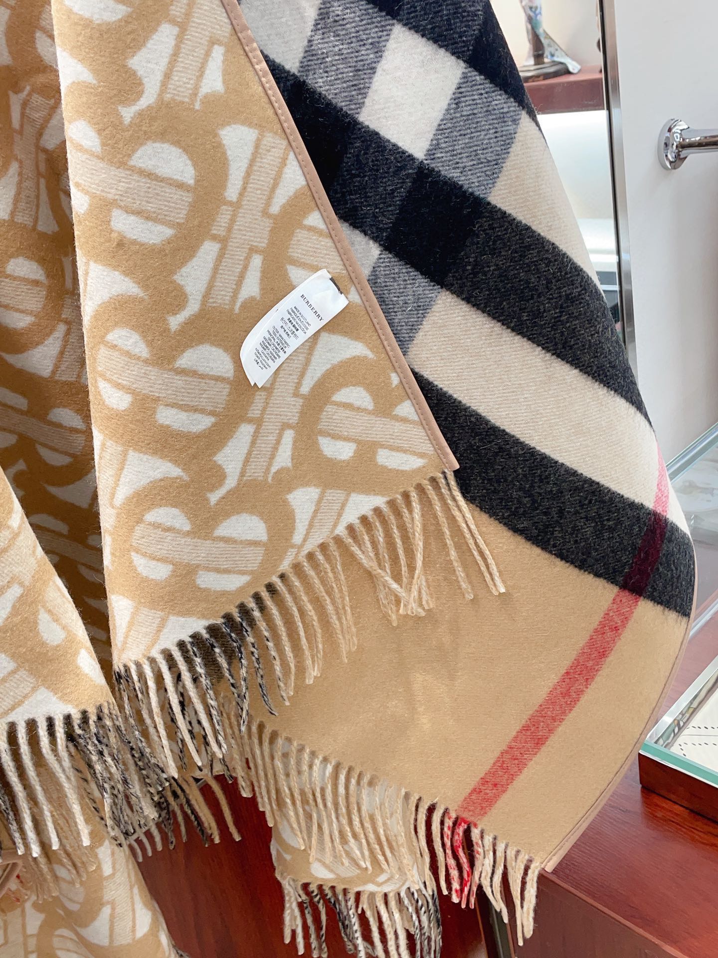 Streetwear Scarf BURBERRY 328751 - vstockx