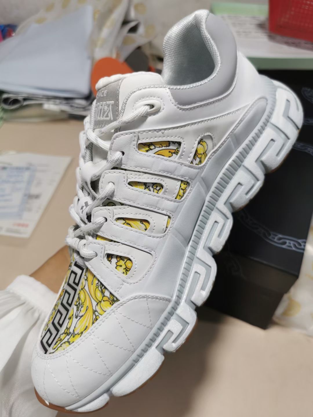 Versace Trigreca White Grey Barocco Print - vstockx