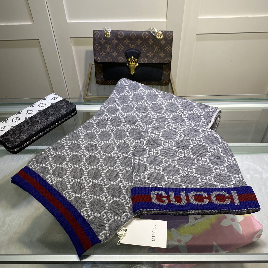 Hat & Scarf Gucci 1 - vstockx