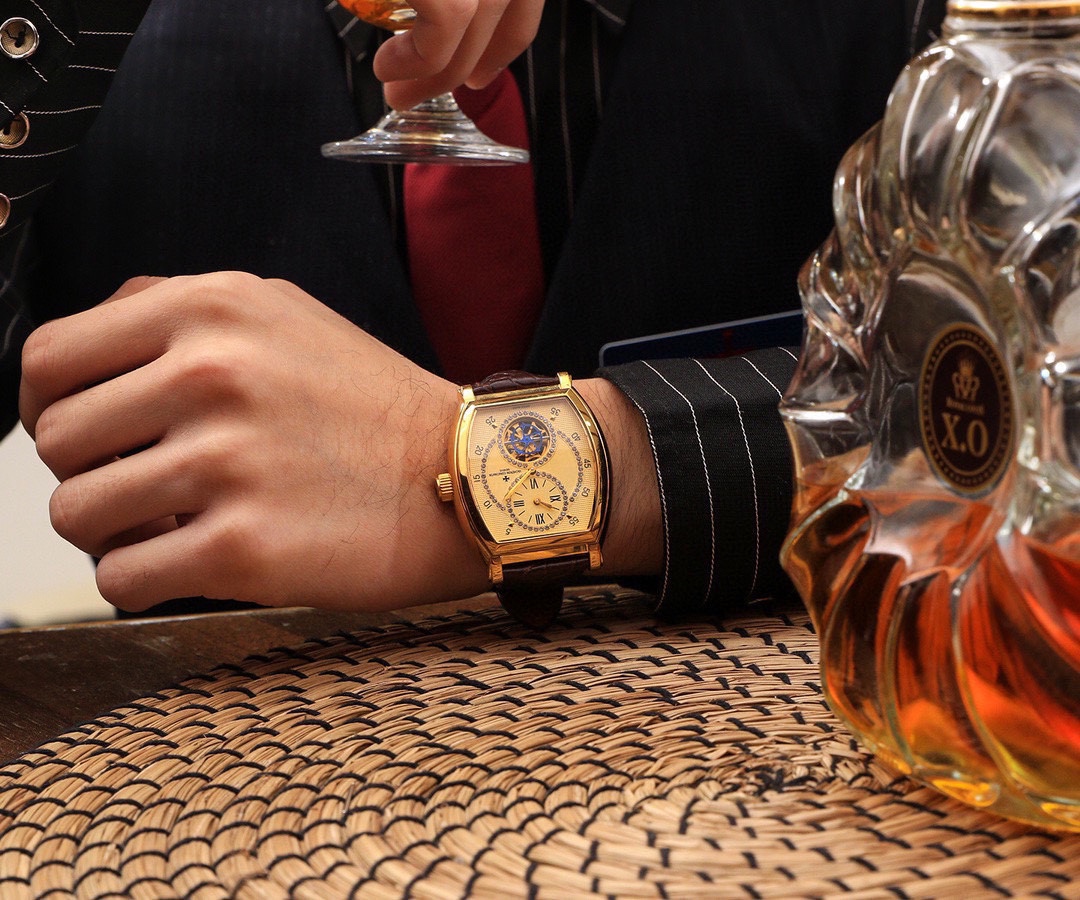 Watches Hublot 30080/000P-9357 size:39*12 mm - vstockx