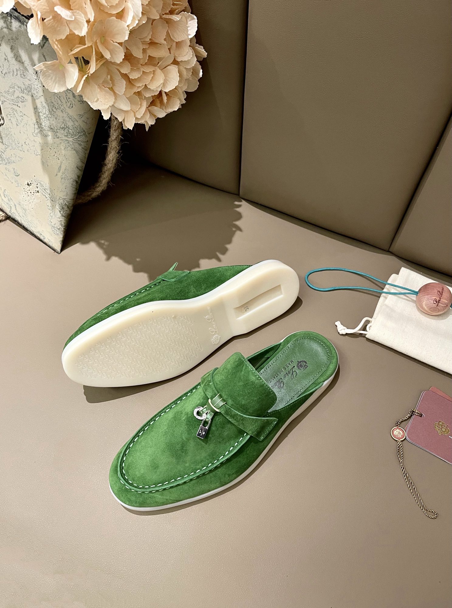 Loro Piana shoes 258 - vstockx