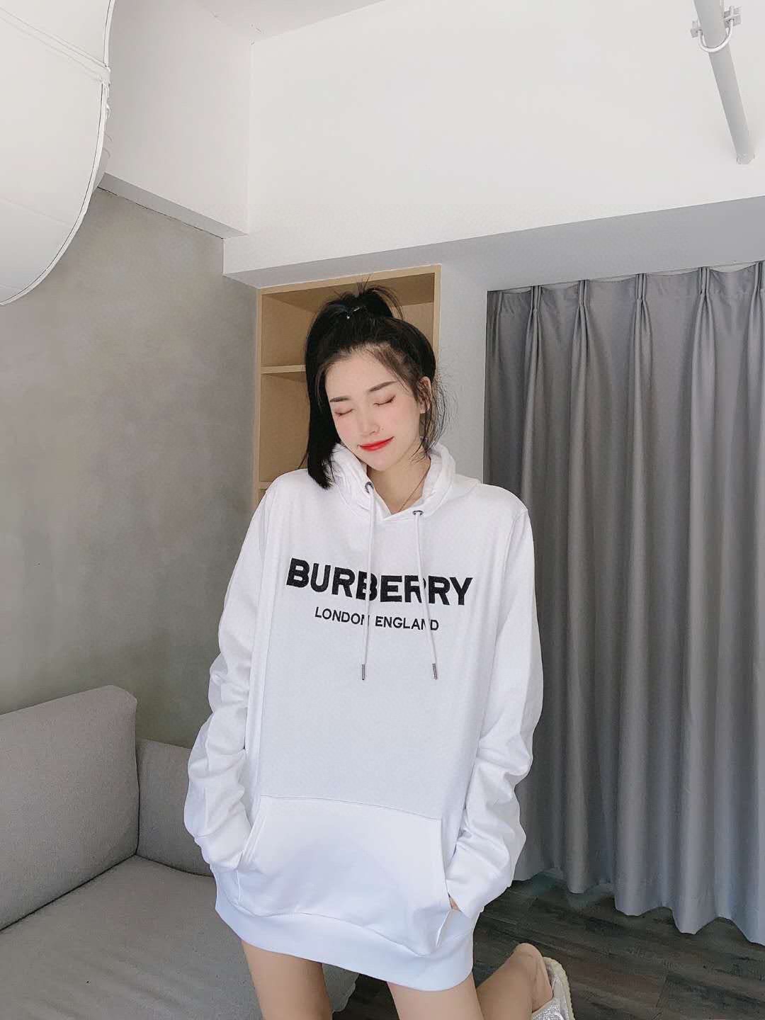 Clothes Burberry 815 - vstockx