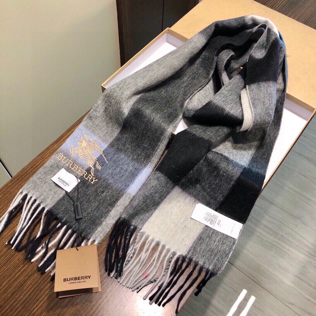 Streetwear Scarf Burberry 329072 size:32*180cm - vstockx