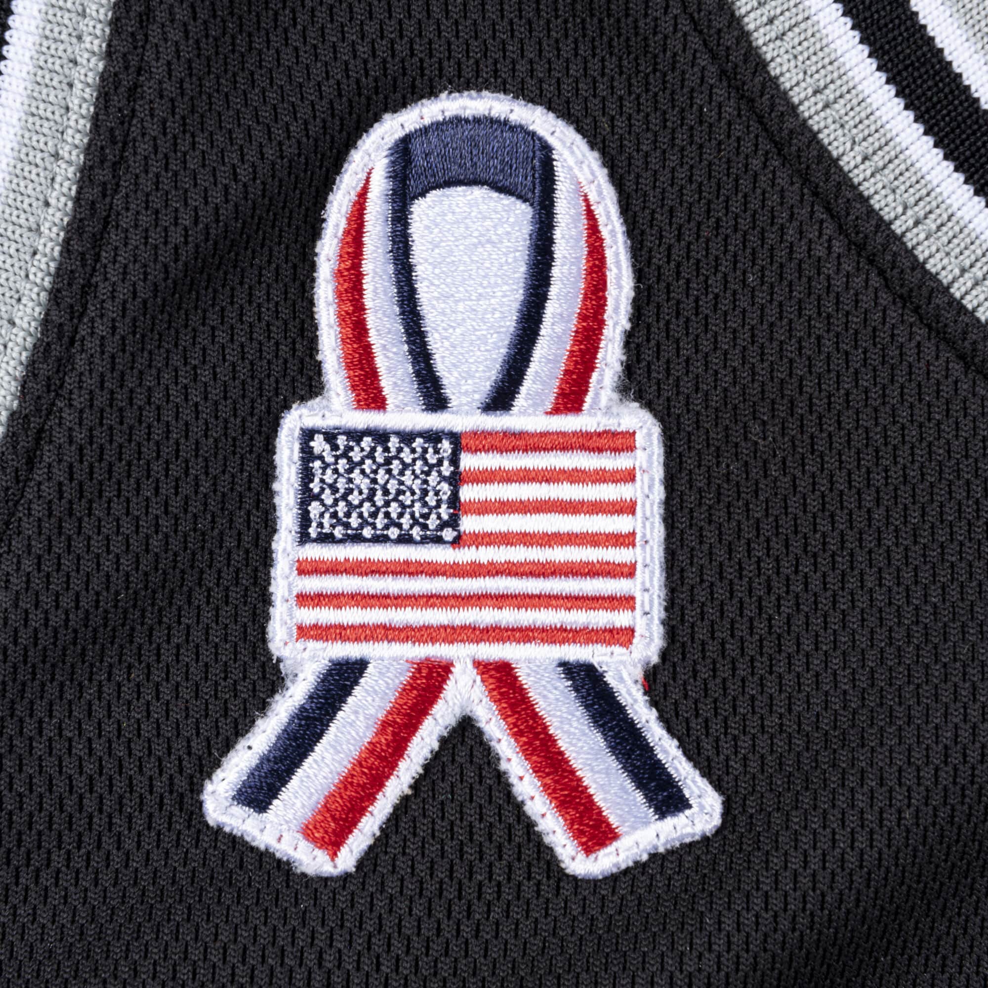 Authentic Jersey San Antonio Spurs 2001-02 Tim Duncan - vstockx