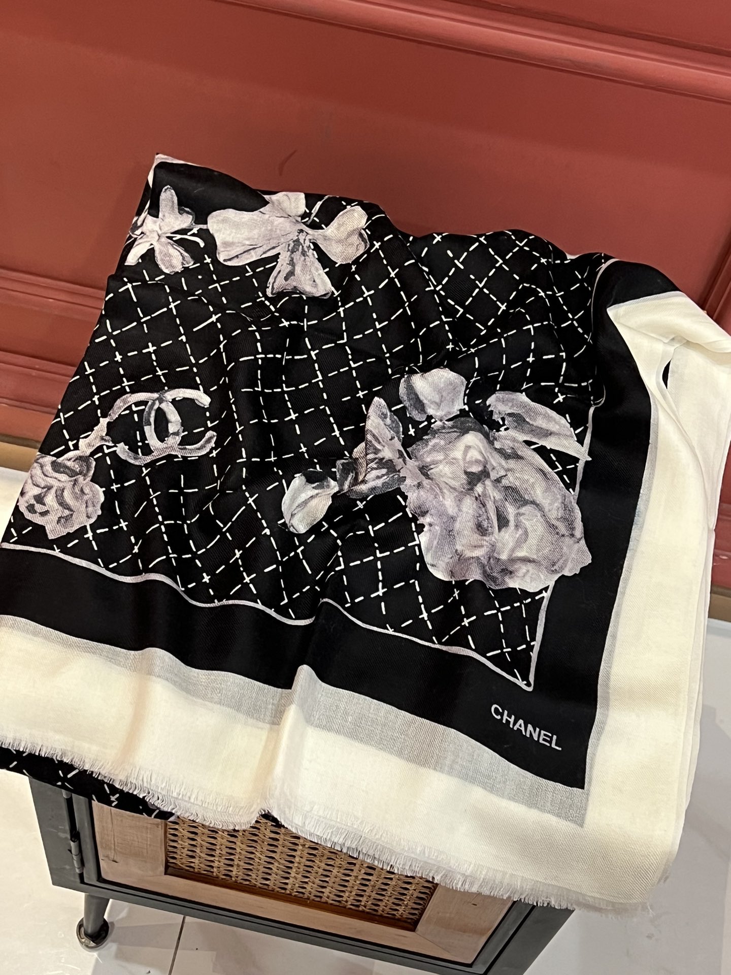 Streetwear Scarf CHANEL 328978 size:100×200cm - vstockx