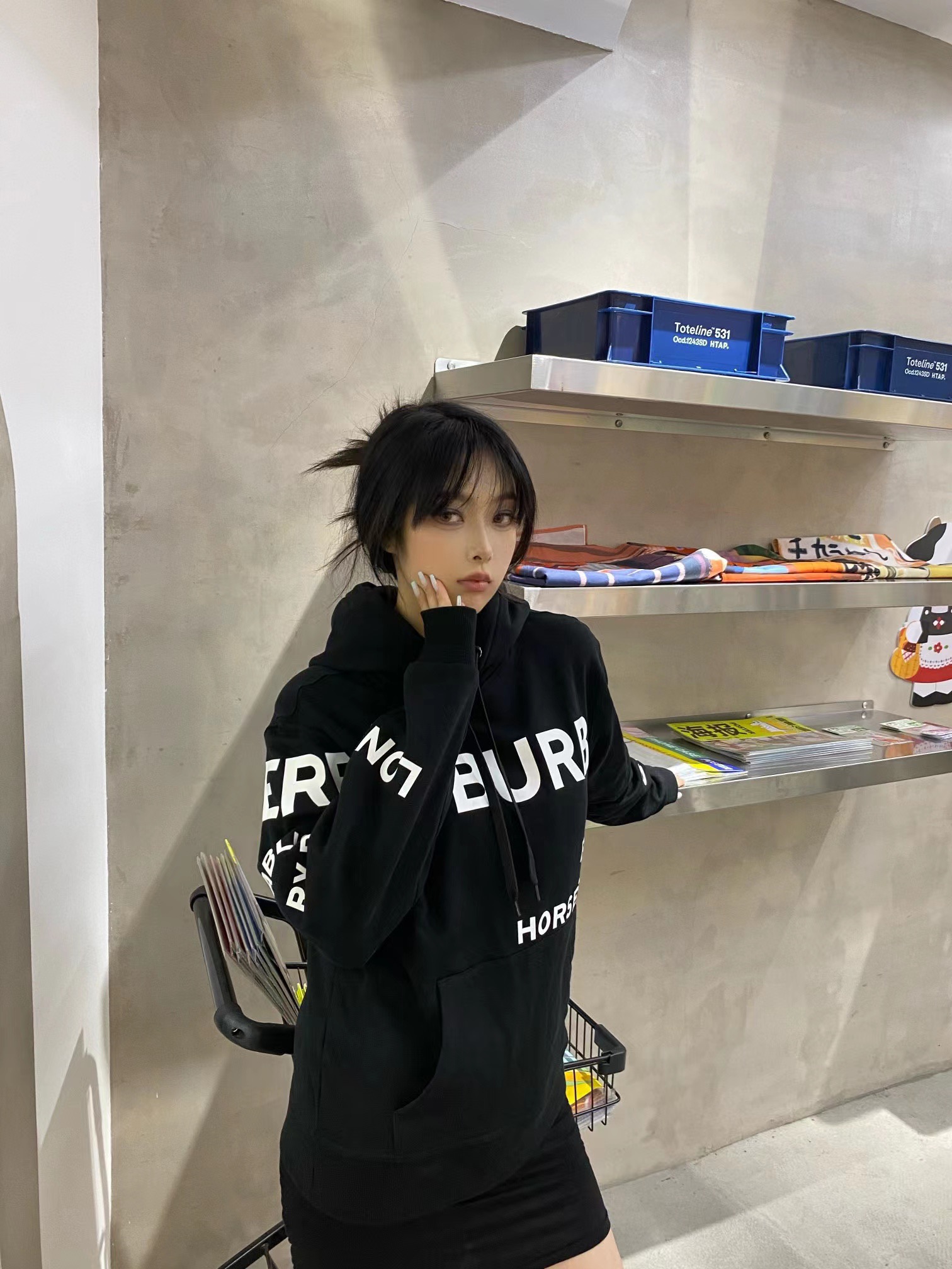 Clothes Burberry 824 - vstockx