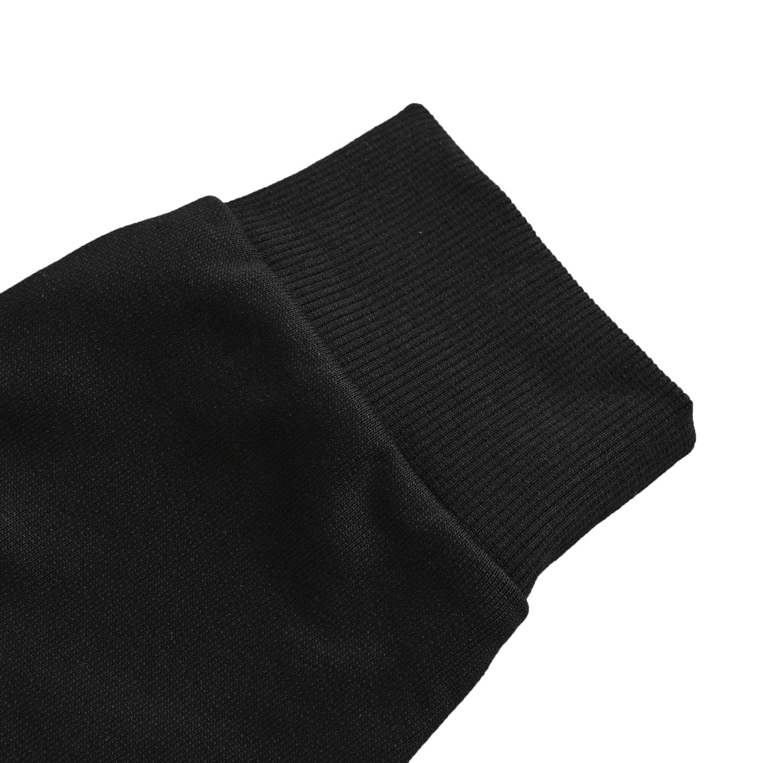 Clothes Burberry 818 - vstockx