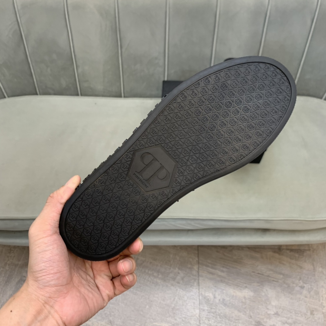 Philipp Plein High Top Sneakers 5 - vstockx