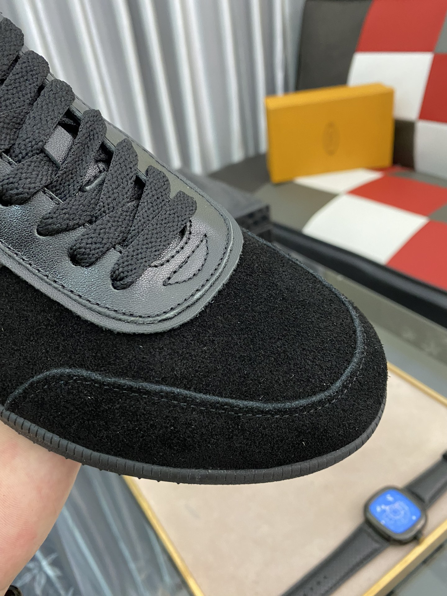 TOD'S Tabs Sneaker 1 - vstockx