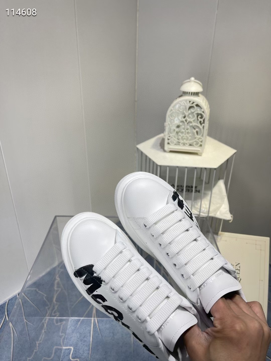 Alexander McQueen Oversized Graffiti White Black - vstockx
