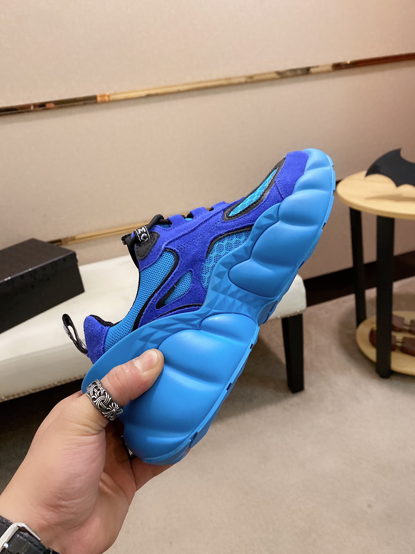 MCM Low Top Logo Lace-up Sneakers 5 - vstockx