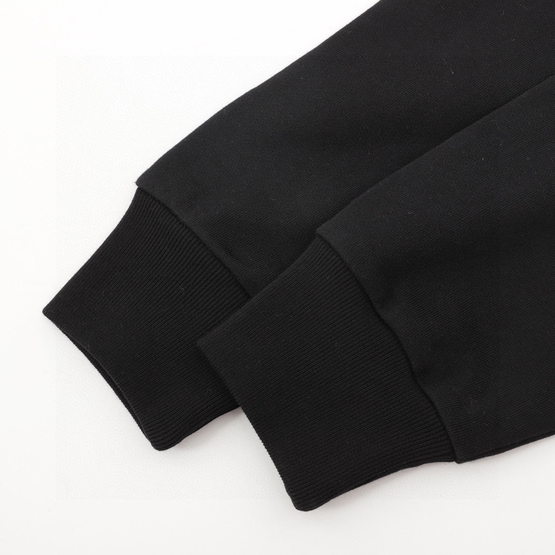 Clothes Gucci 323 - vstockx