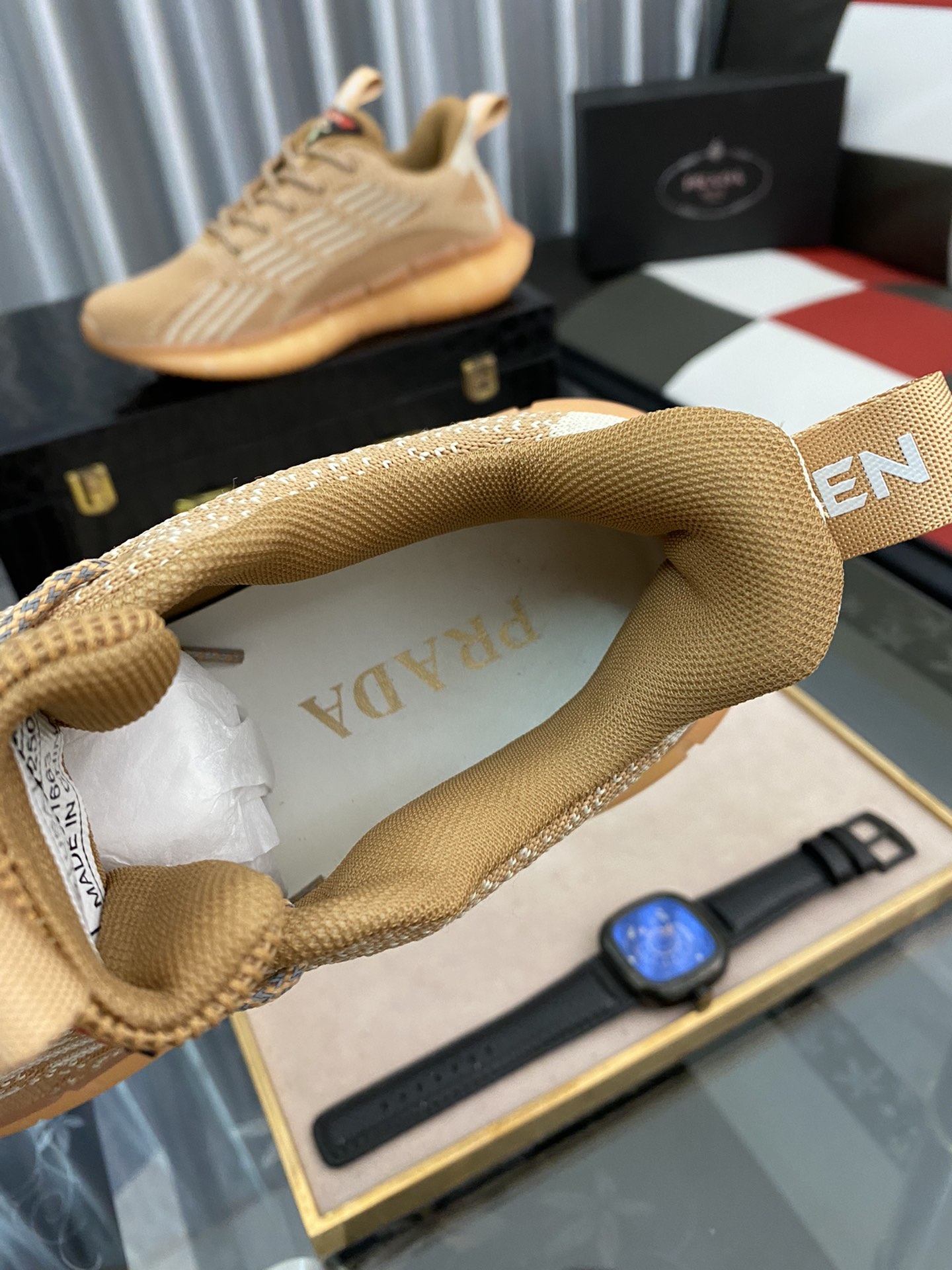 Prada Low Top sneaker 18 - vstockx