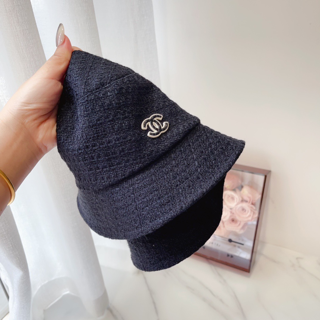 Streetwear Hat Chanel 329365 - vstockx