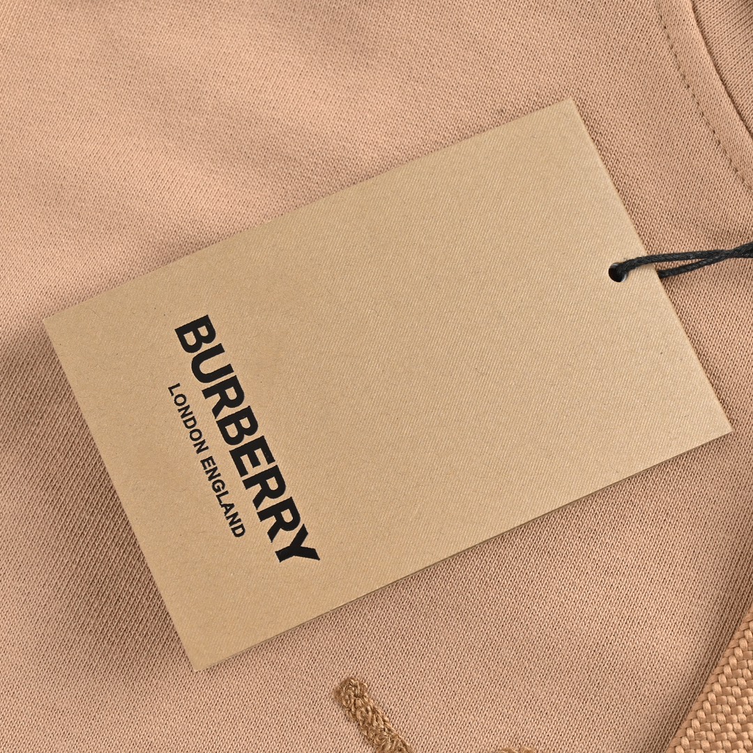 Clothes Burberry 823 - vstockx