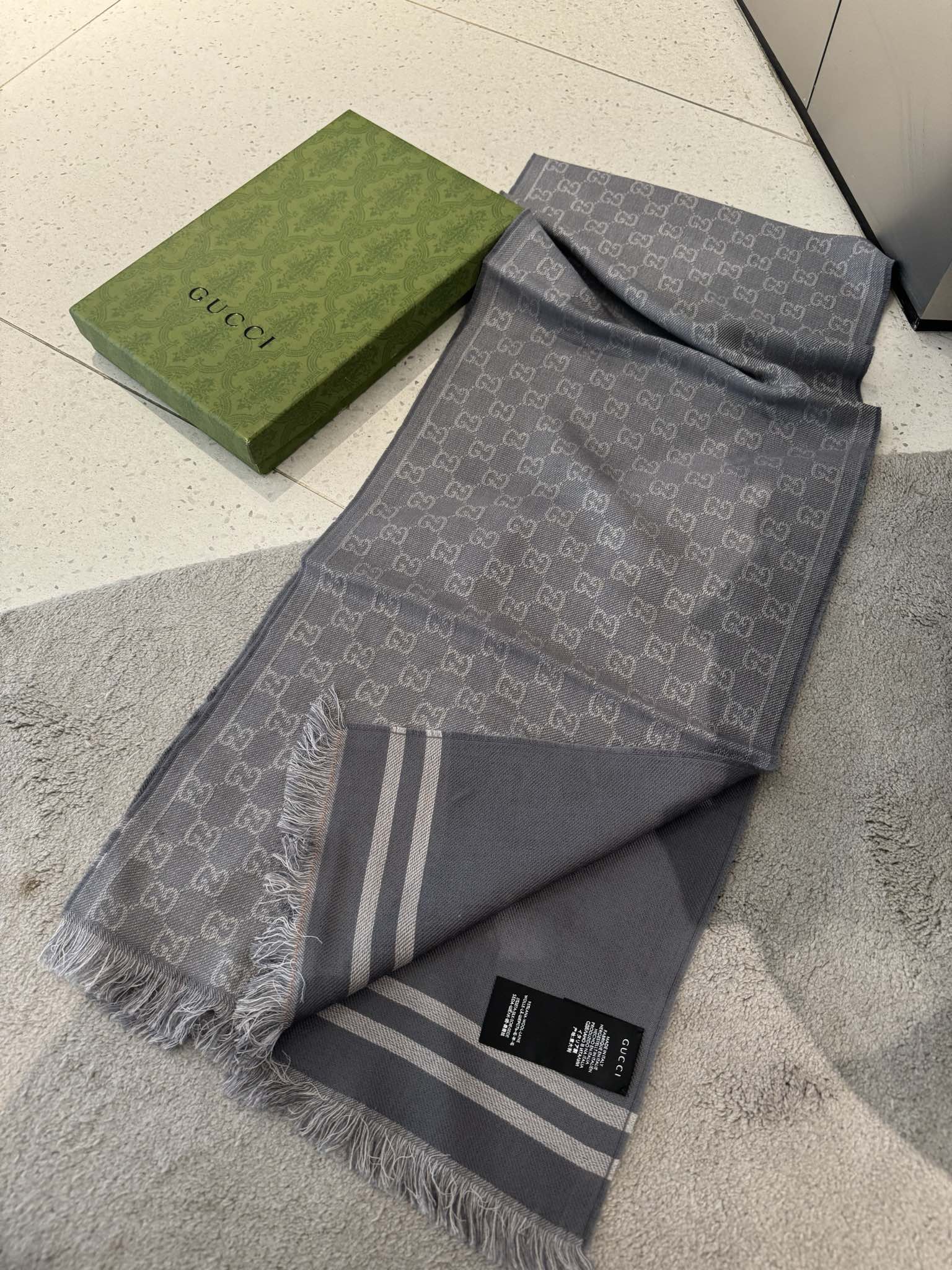 Streetwear Scarf GUCCI 328957 SIZE:55x190cm - vstockx