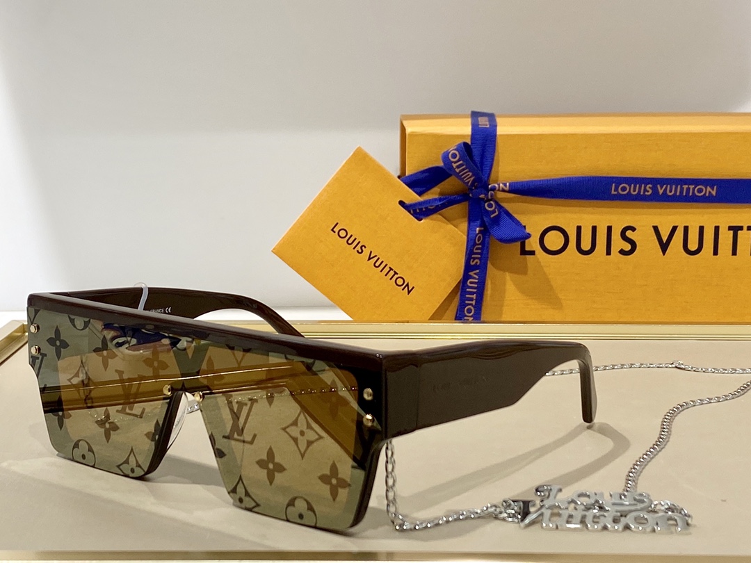 Sunglasses Louis Vuitton Waimea Z1583E SIZE:148-145 - vstockx