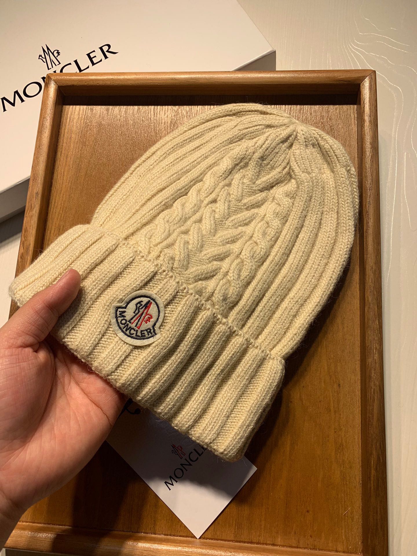 Hat Moncler 3 - vstockx