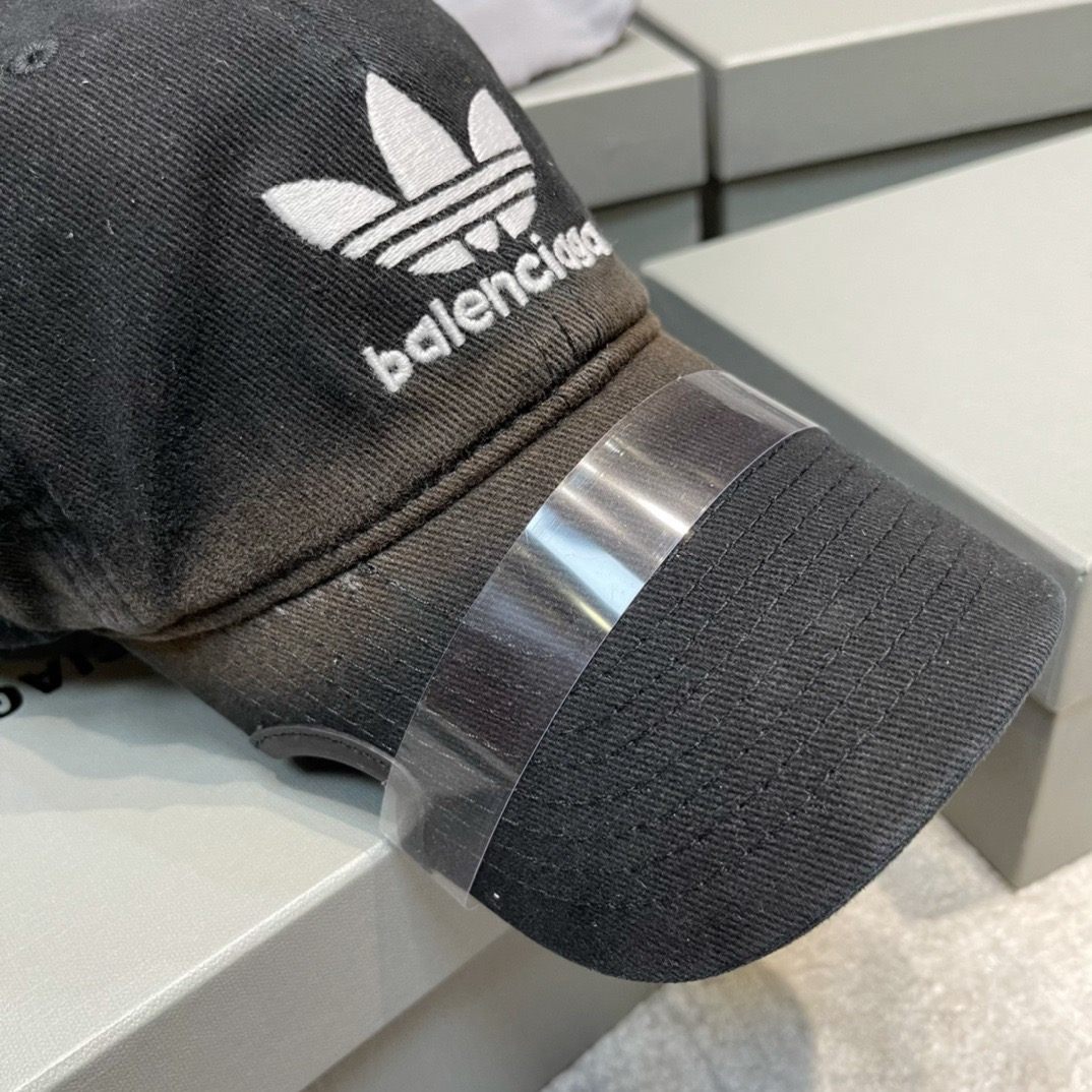 Streetwear Hat & Scarf Balenciaga 6 - vstockx