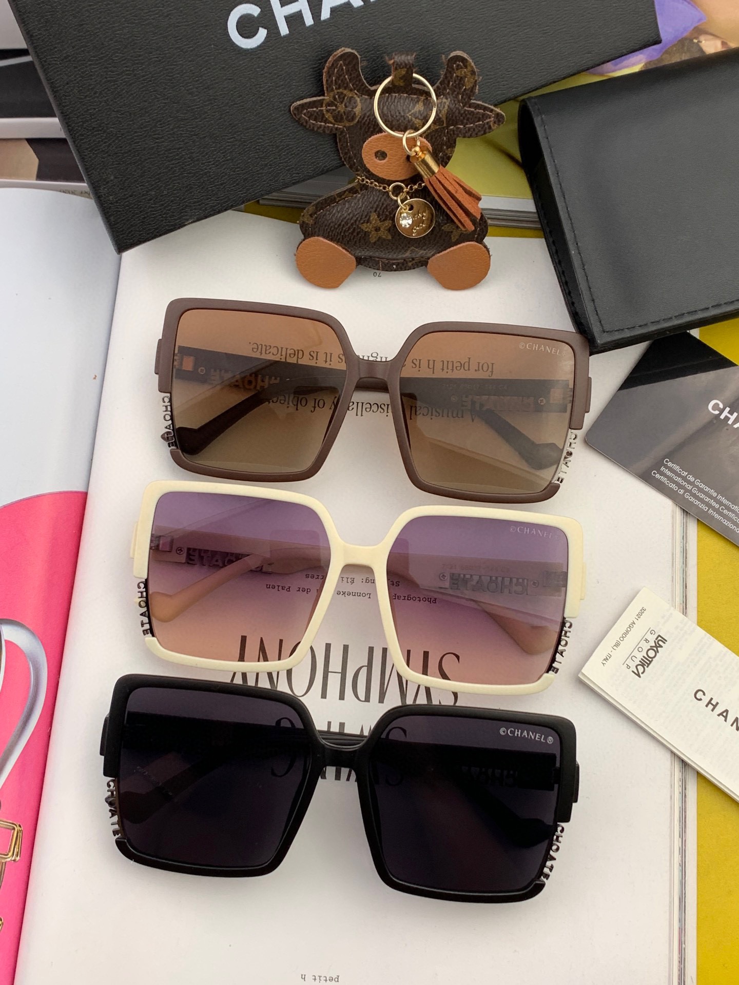 Sunglasses Chanel CH1712 - vstockx