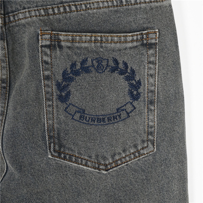 Clothes Burberry 809 - vstockx