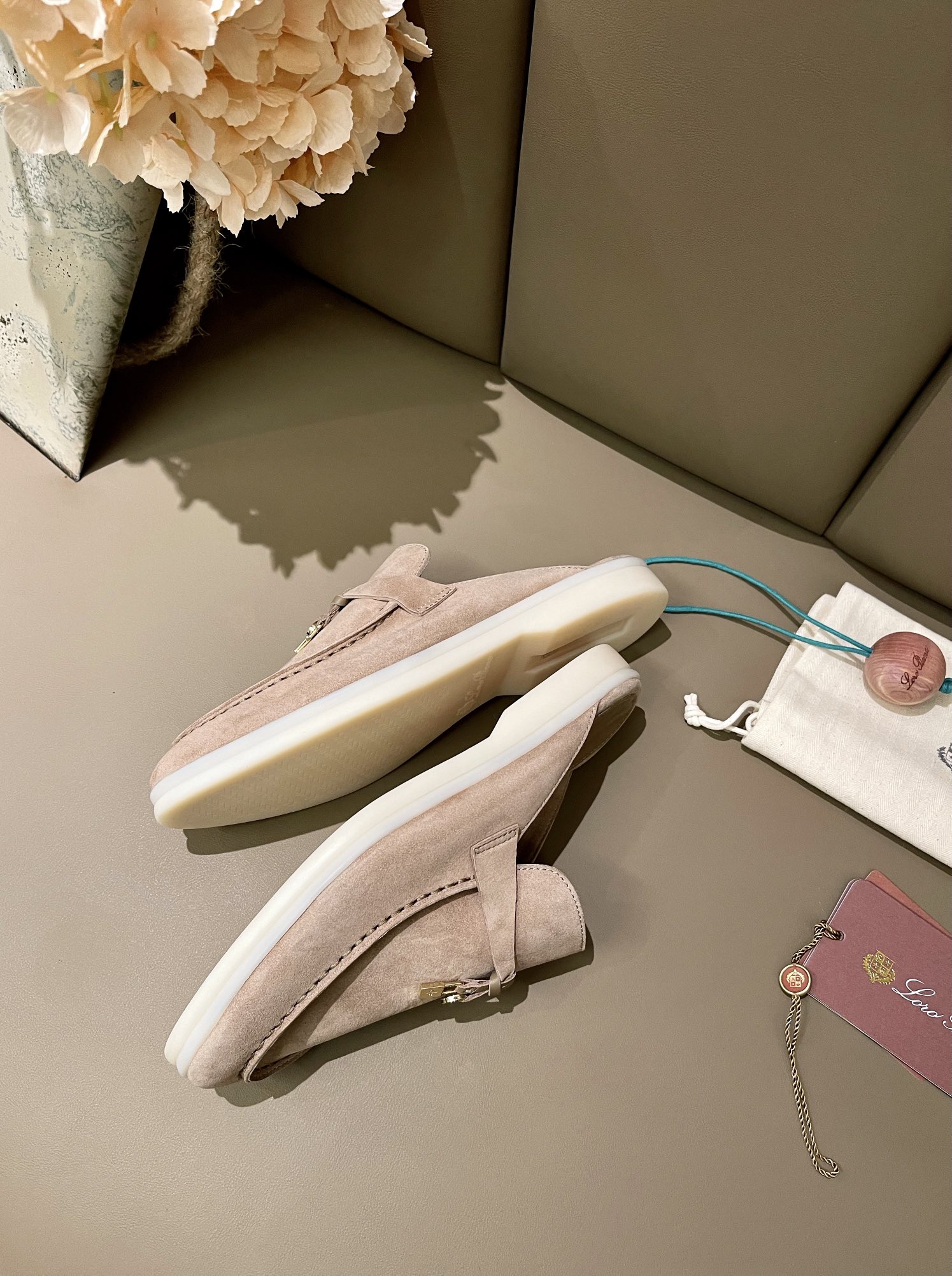 Loro Piana shoes 250 - vstockx