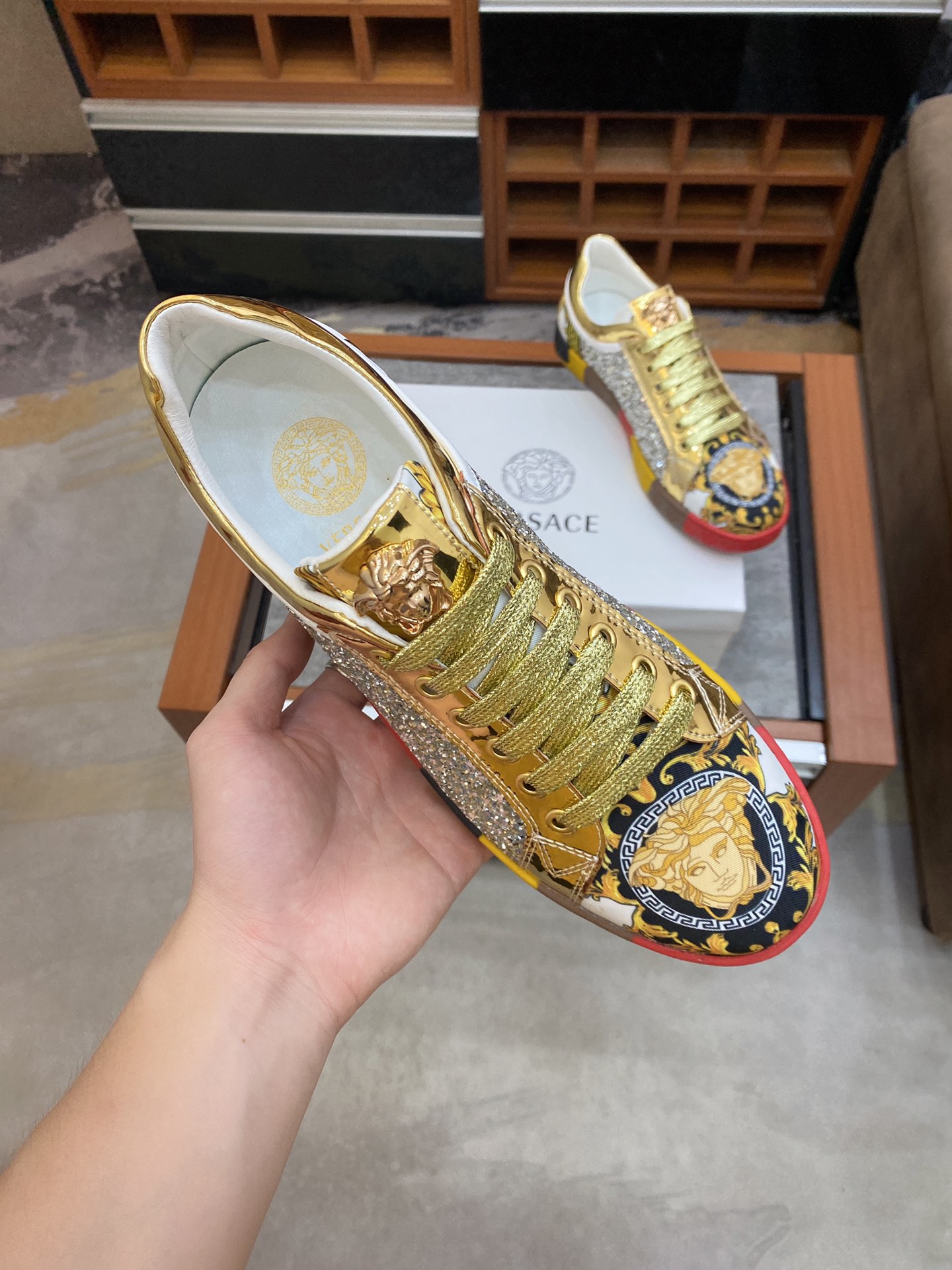 Versace Greca Sneaker 9 - vstockx